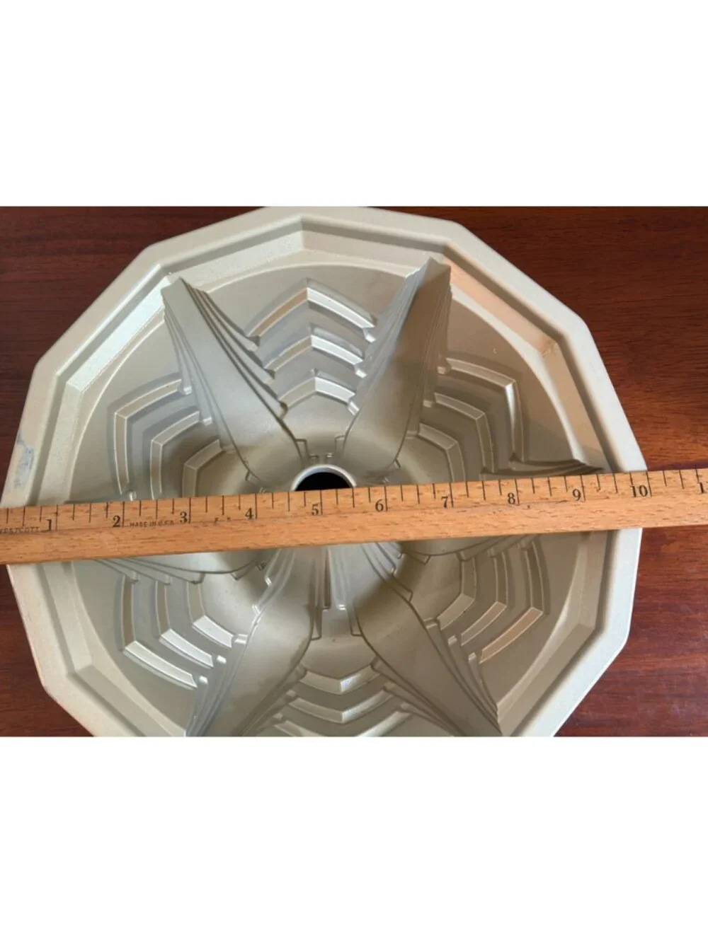 Nordic Ware Marquee Gold 10